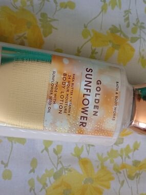 Bath & Body Works Golden Sunflower Lotion - Full Size